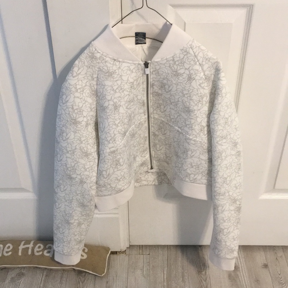 Never worn balance athletica jacket